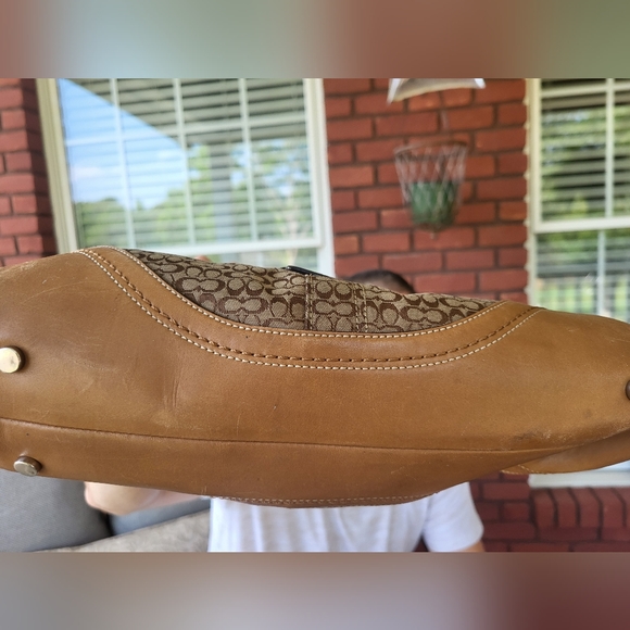 Coach Purse - Picture 4 of 4